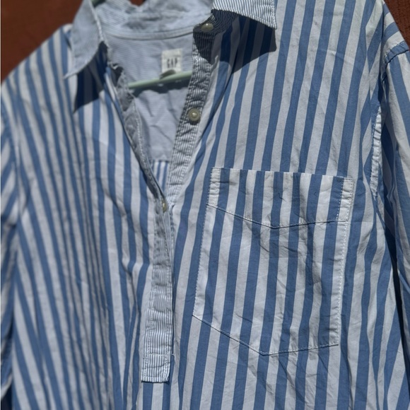 GAP Light Blue and White Pinstripe Shirt - Picture 4 of 10